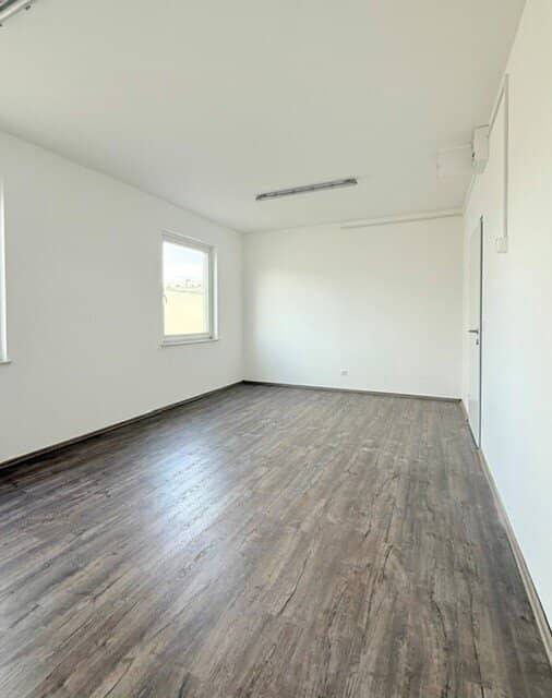 Büro/Praxis mit Parkplatz in Himberg (Gutenhoferstraße 19), 20 m²
