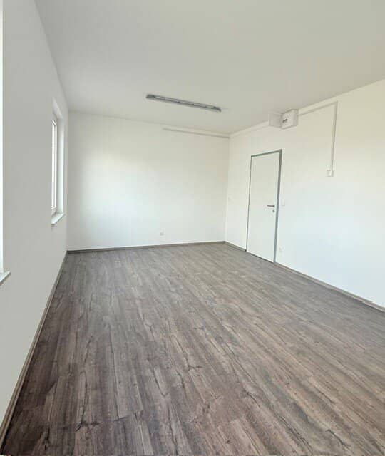 Büro/Praxis mit Parkplatz in Himberg (Gutenhoferstraße 19), 20 m²