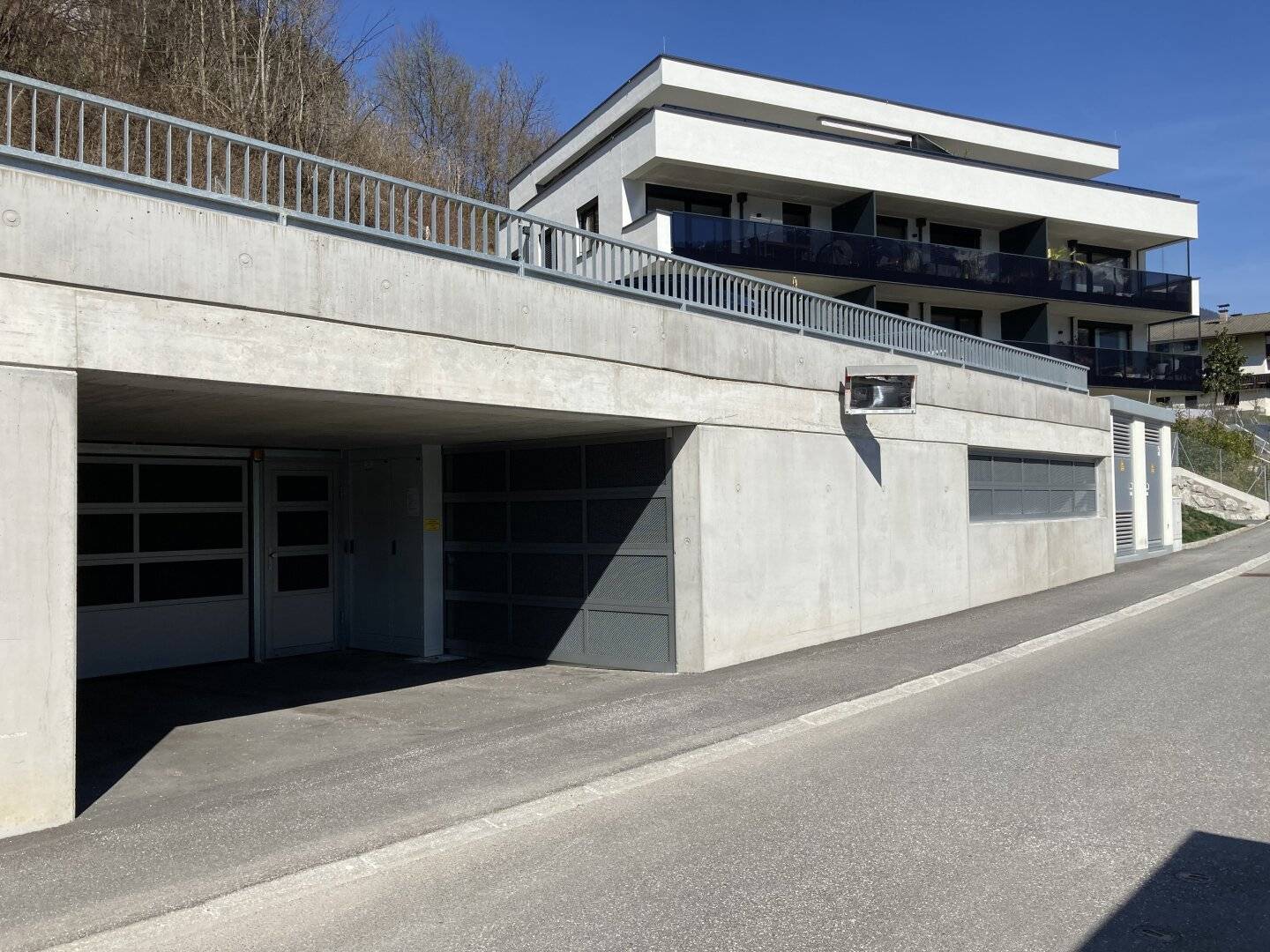 Tiefgaragenstellplatz in Vomp, 13 m², E-Anschluss vorbereitet