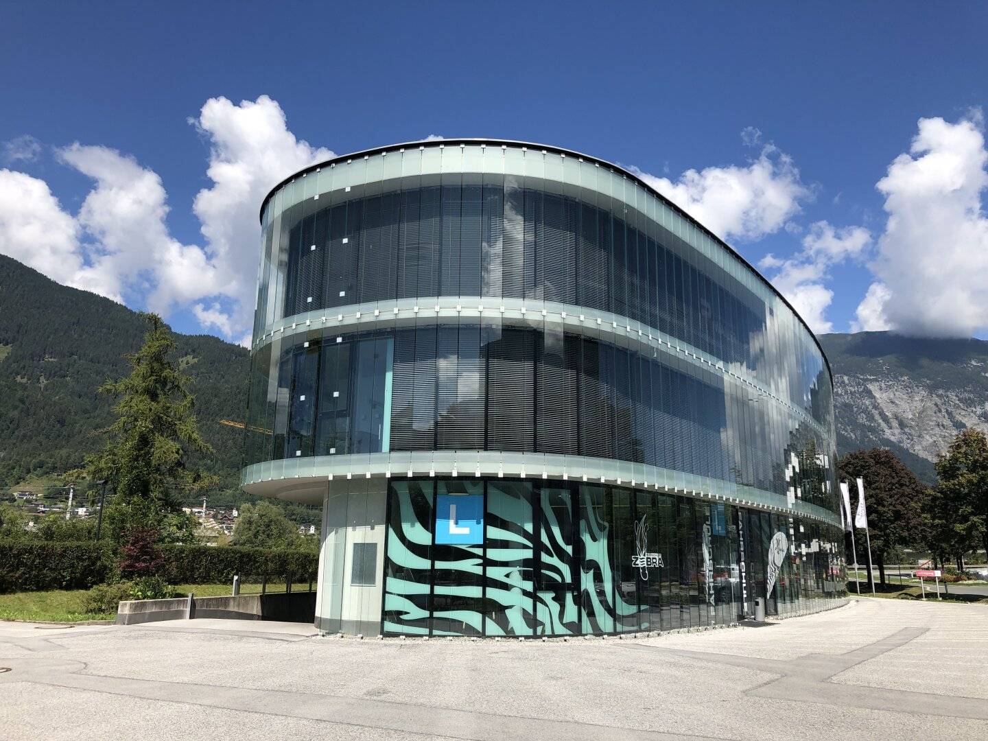 Moderne Büroeinheit in Schwaz, 162,57 m², teilmöbliert, barrierefrei