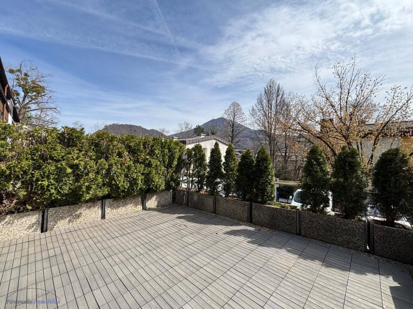 NEW PRICE PURCHASE SALZBURG CITY PREMIUM LOCATION PARSCH directly at Kapuzinerberg Spacious 103 m² 4–5 room apartment with 36 m² south terrace &amp; underground parking