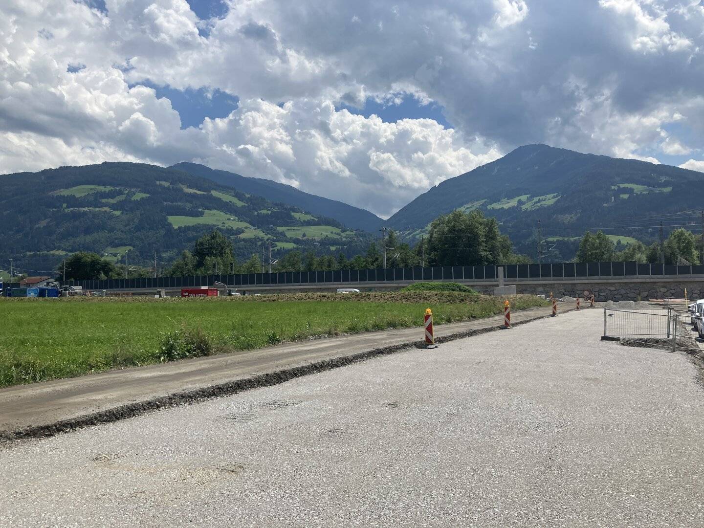Gewerbe-/Industriefläche: Teilflächen ab 2.000 m², 15 km Innsbruck