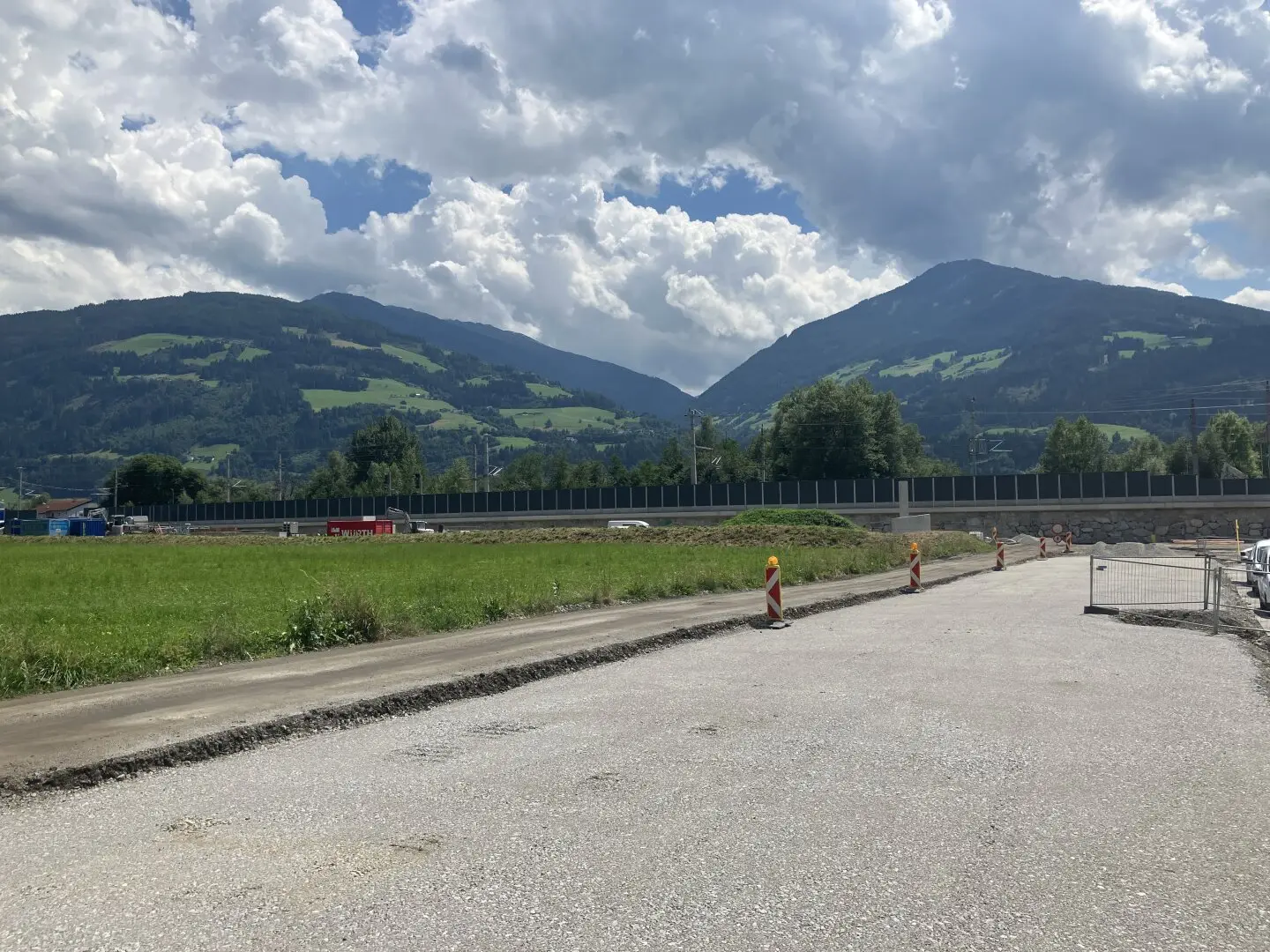 Gewerbe-/Industriefläche: Teilflächen ab 2.000 m², 15 km Innsbruck