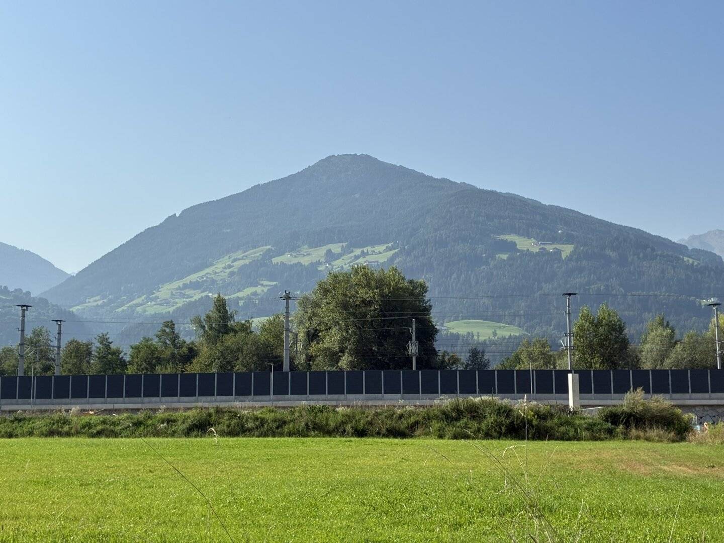 Partial area allocation! Commercial and industrial space, 15 km from Innsbruck, near A12 junction