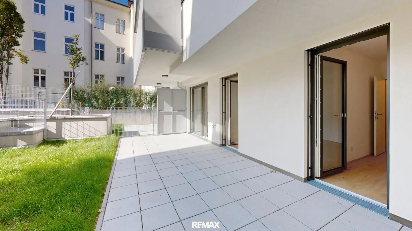 Wohnung Erstbezug mit Terrasse und Garten
