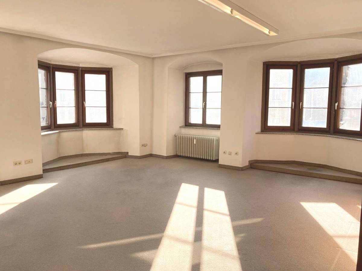 3-Raum-Büro mit Empfang in der Haller Altstadt, 161,95 m², 1.OG