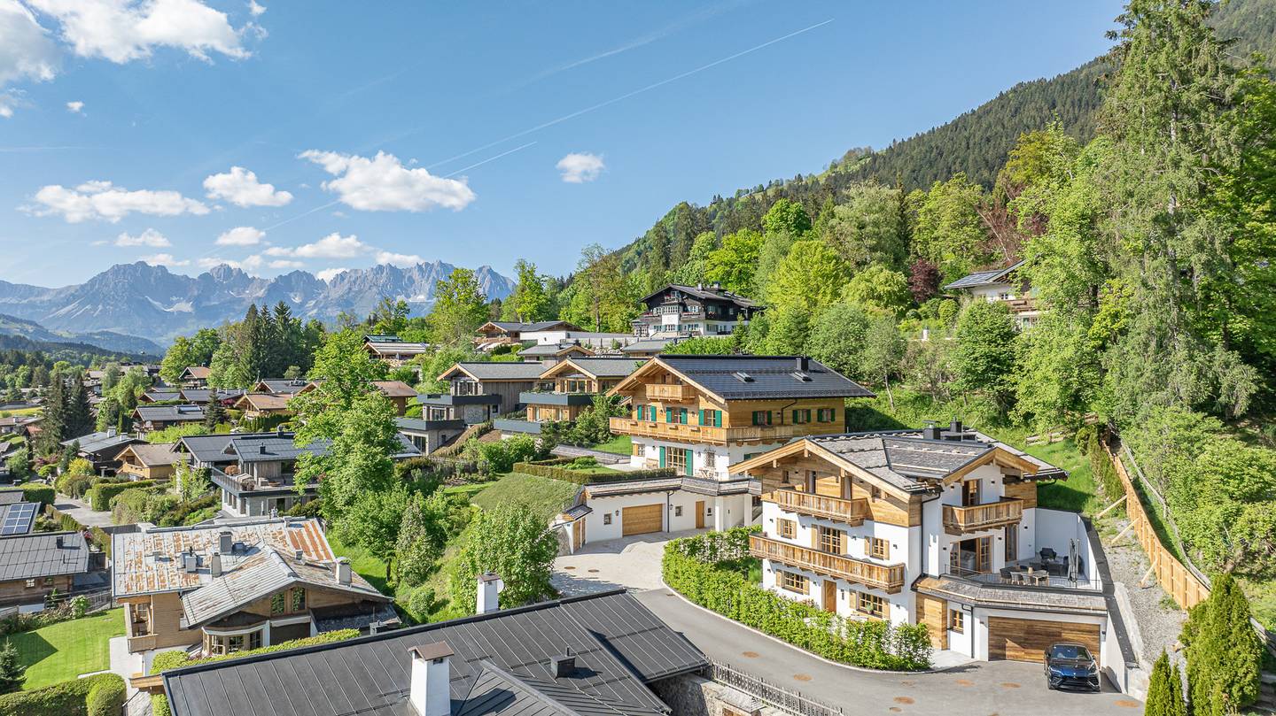 Luxusvilla am Sonnberg in Kitzbühel – Blick über Kitzbühel, 389 m²