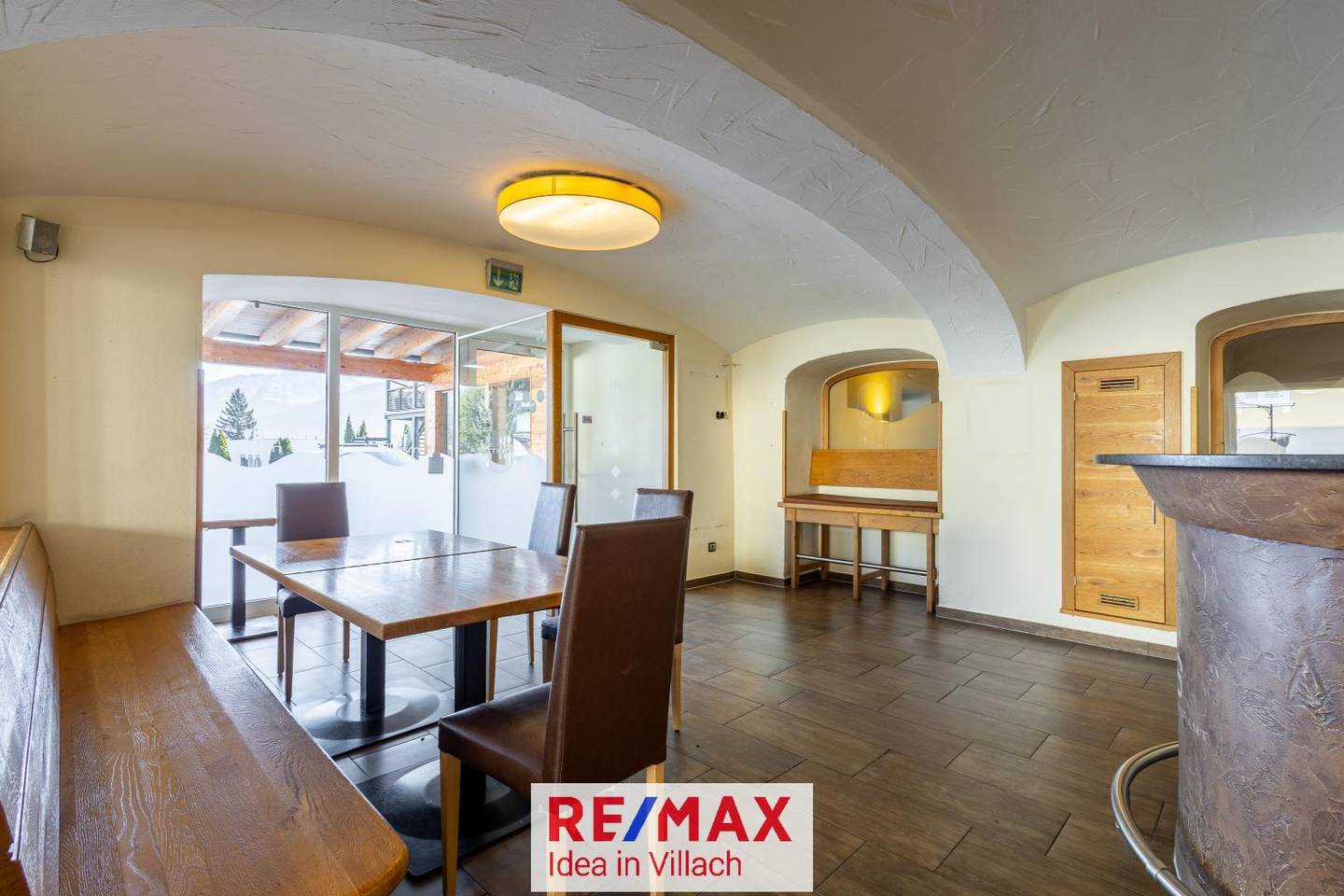 Apartment in the village center with guest terrace that stands out for its location and outdoor seating in a renowned gastronomy property