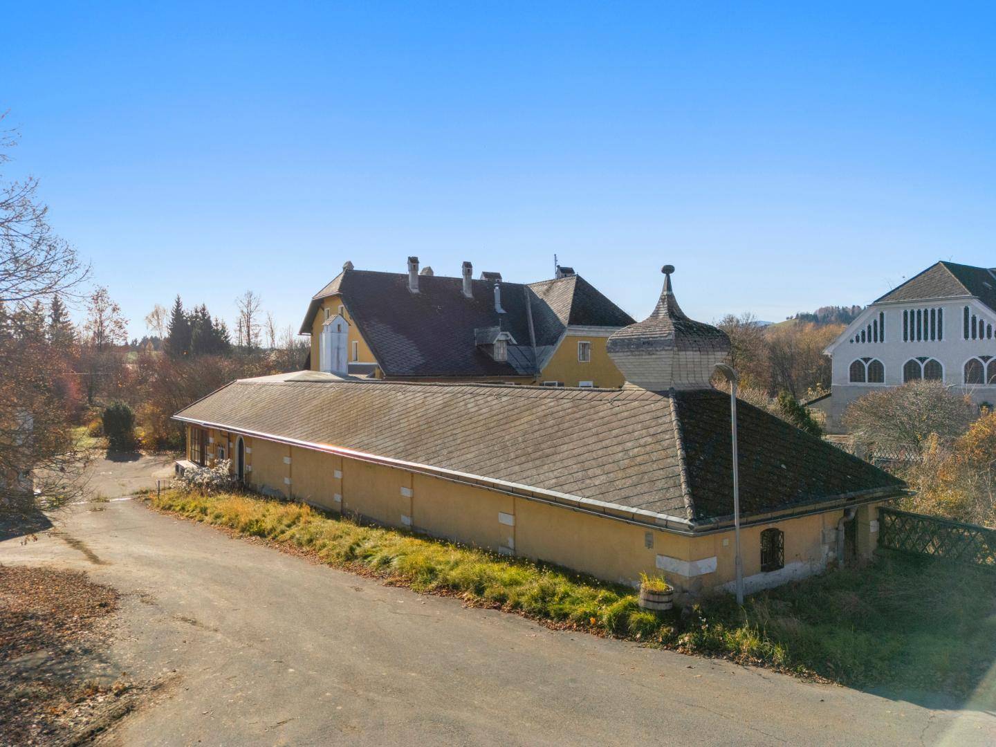 Herrenhaus in Mölbling - exklusives Anwesen mit Parkgarten, BJ 1900