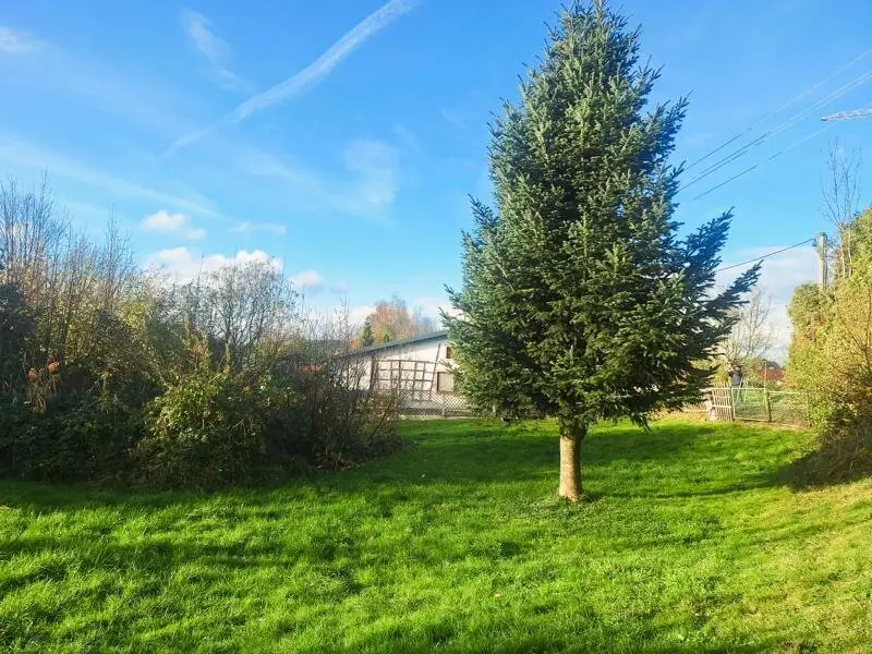 Approximately 788 m² building plots around €148,000 with a view of greenery in a rural quiet location
