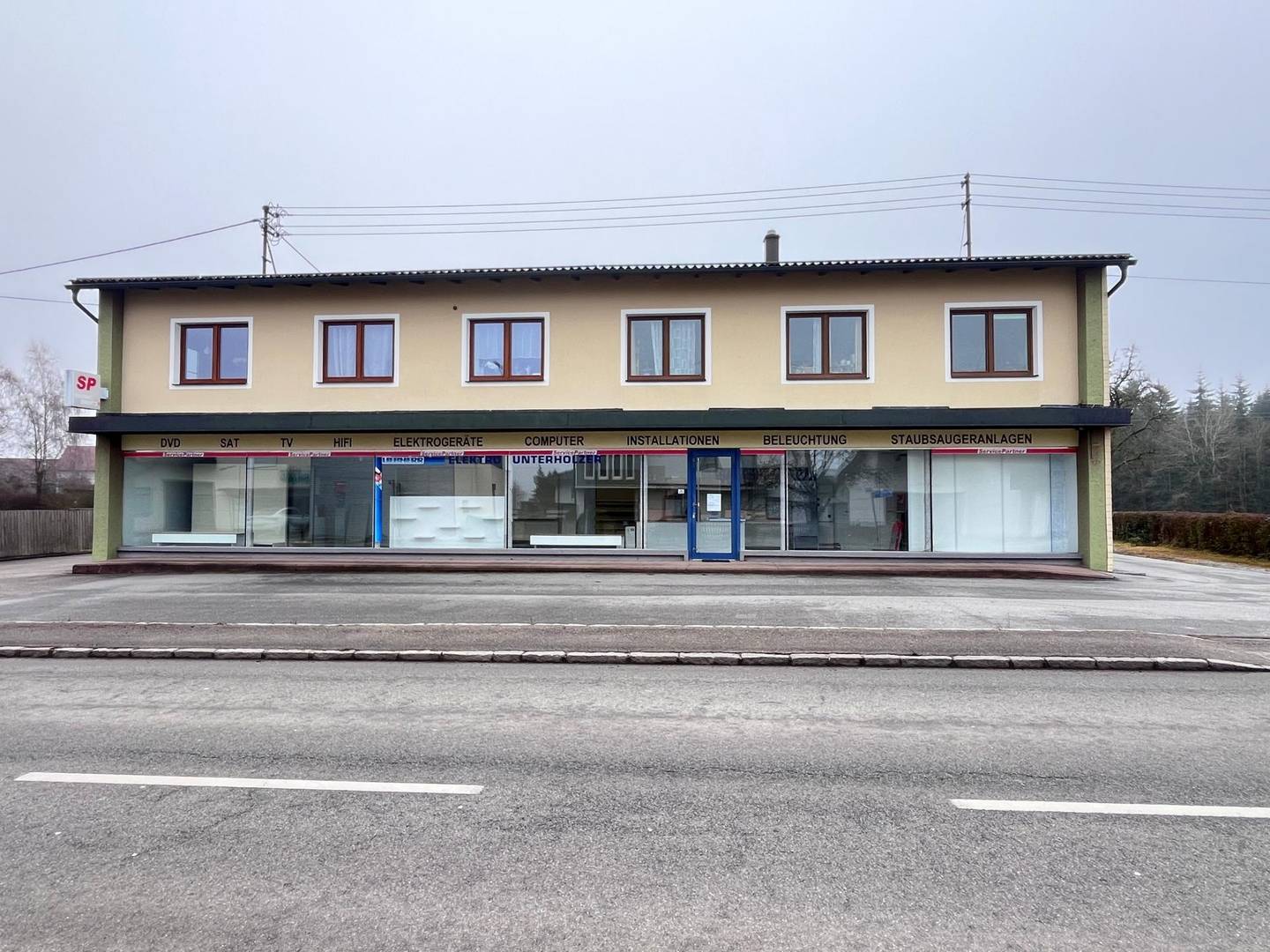 Gewerbeeinheit in Münzkirchen: Büro, Lager & Verkaufsfläche, hell
