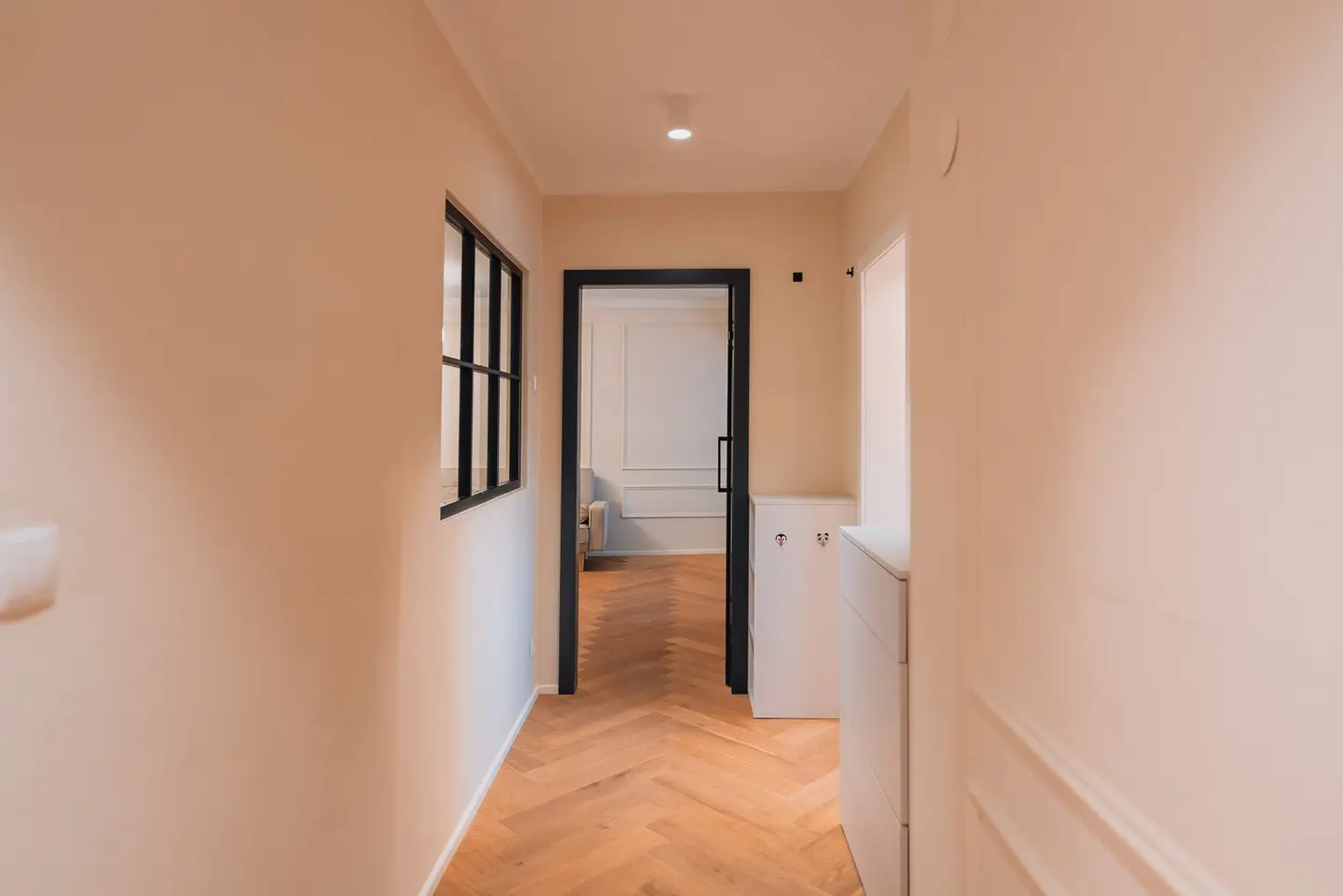 Charmante Etagenwohnung mit Parkett und Einbauküche