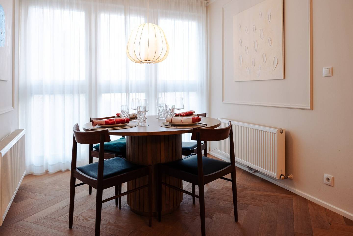 Charming Apartment with Parquet and Fitted Kitchen