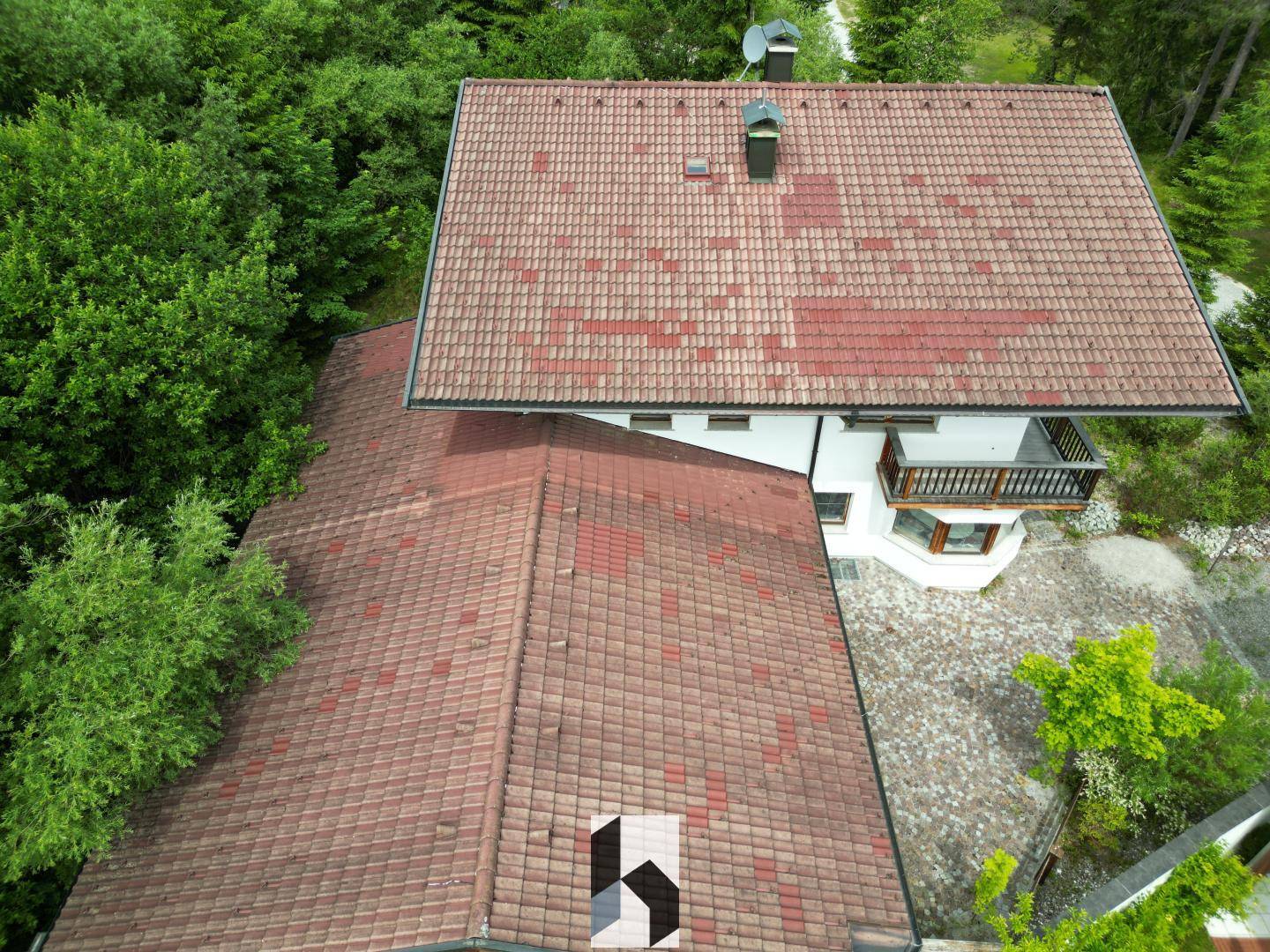 Großzügiges Wohnhaus mit viel Entwicklungspotential zu verkaufen!