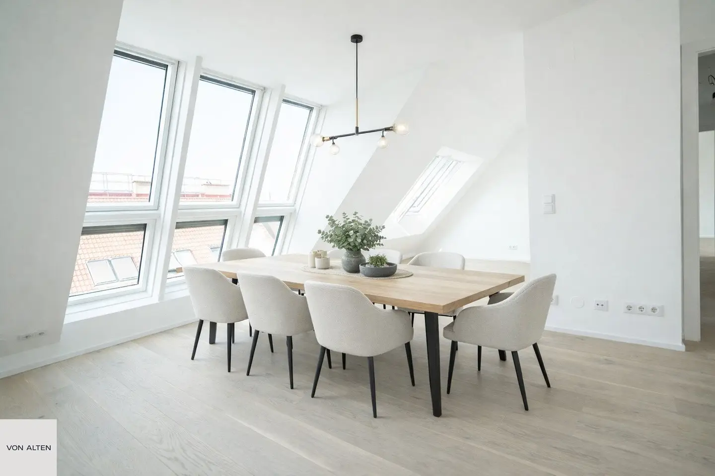 Erstbezugs-Dachgeschosswohnung auf einer Ebene mit großzügiger Terrasse, Privatlift & eigenem Zugang