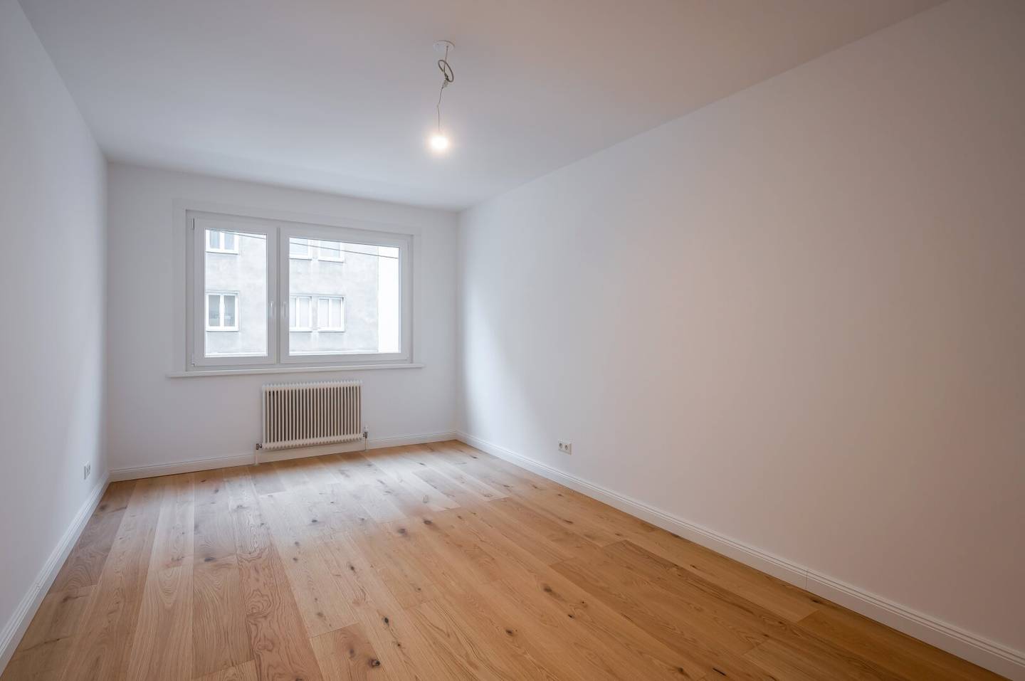 New Fantastic 4 room new build apartment with open approx. 7 m² loggia in a quiet location