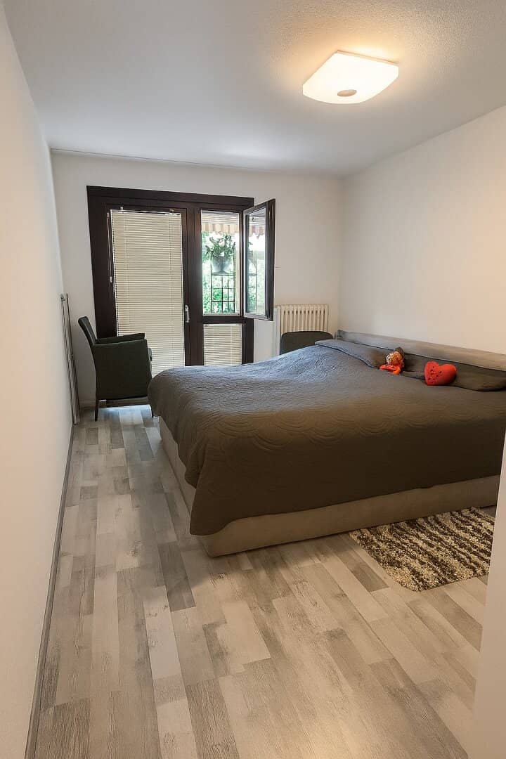 Sunny apartment with separate kitchen and terrace