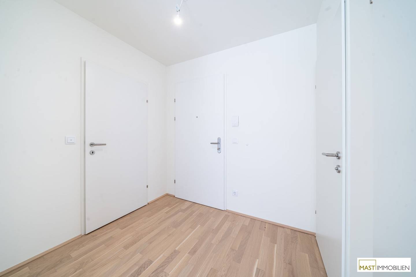 Apartment in a quiet location near Badeteich Hirschstetten with balcony