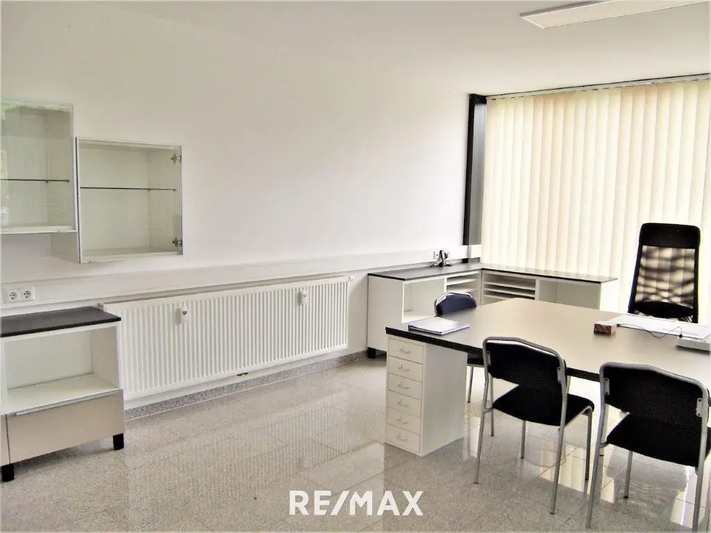 Bright apartment with terrace and excellent transport links
