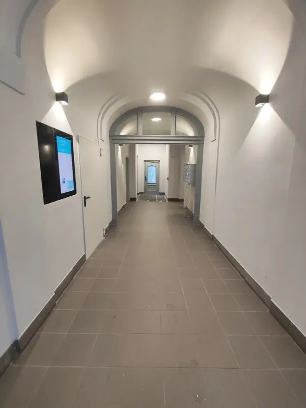 Apartment with loggia in newly renovated historic building near Naschmarkt