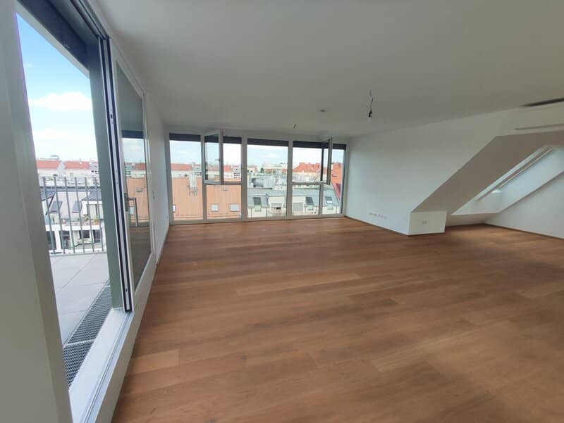 Sunny first-occupancy top-floor maisonette apartment with large terrace and distant view - Top72