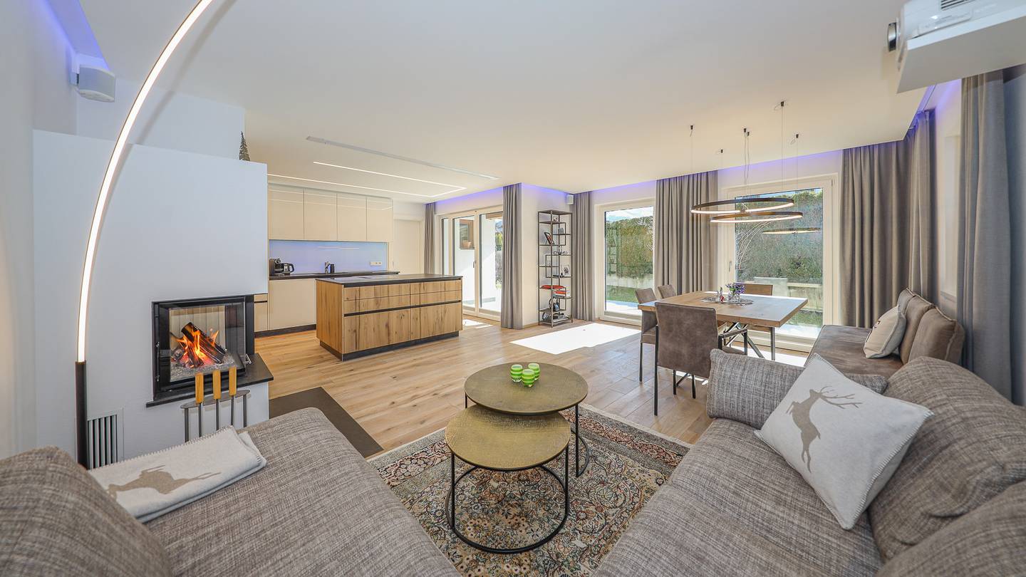 Ground floor apartment near center sunny terrace