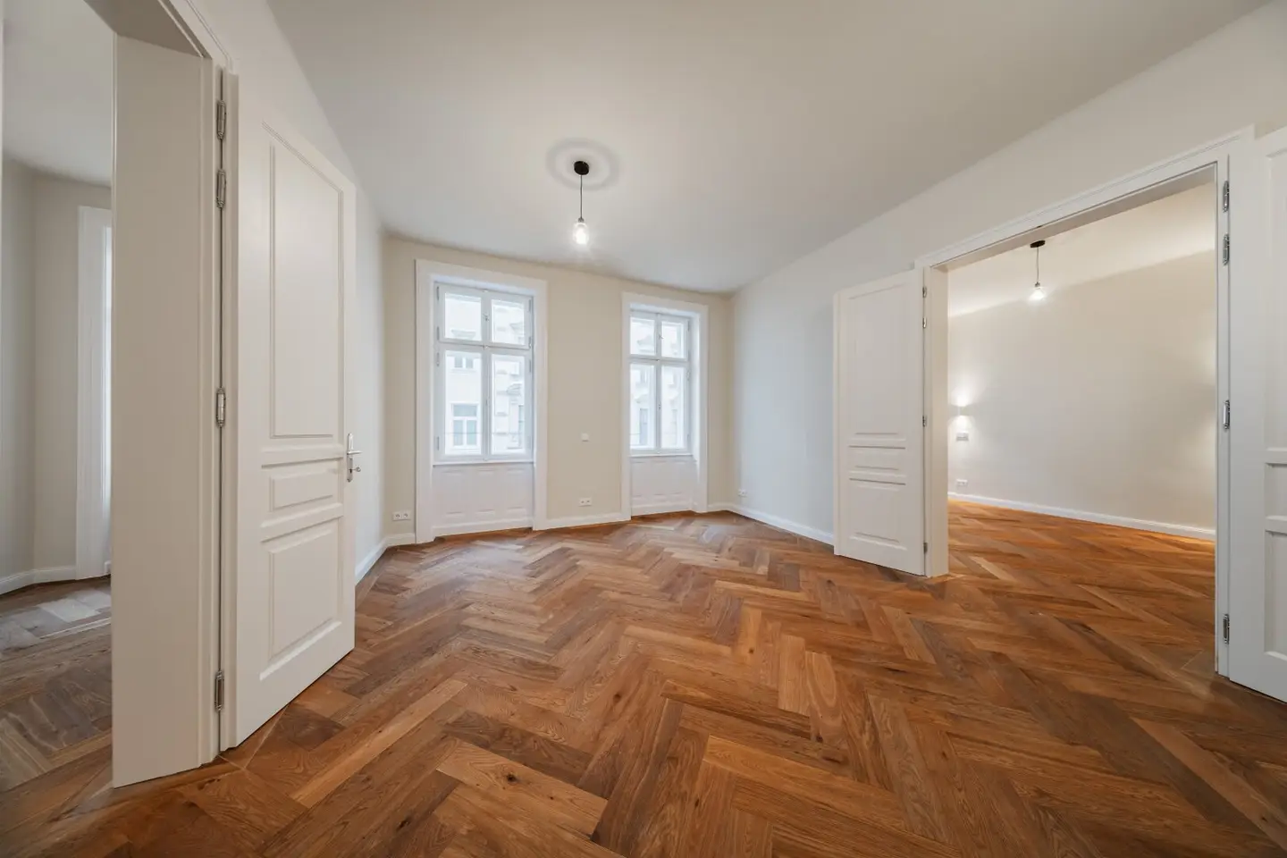 Erstbezug nächst Alser Straße und AKH! Sehr schöne Ausstattung! 2 Bäder und 2 WC!