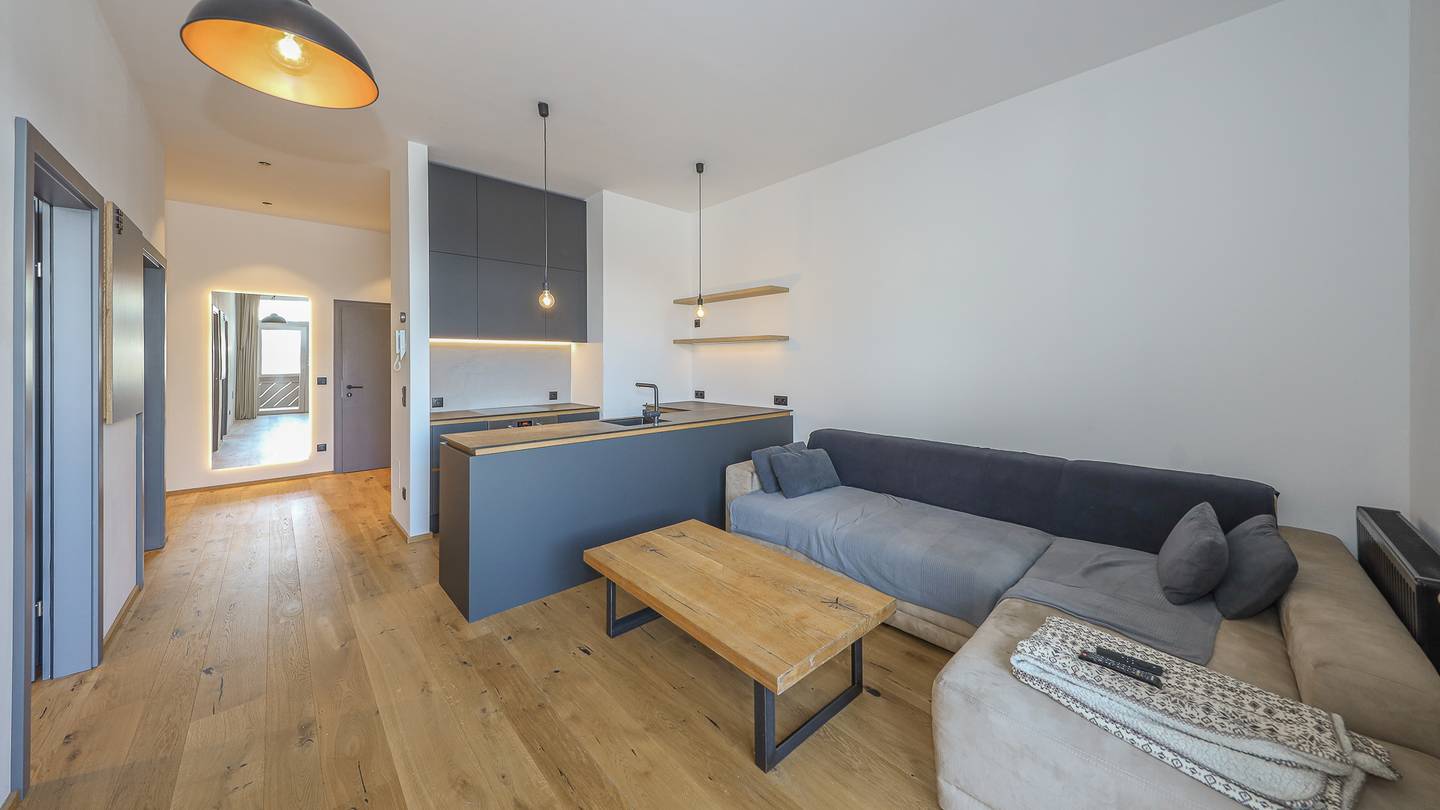 Neuwertige Wohnung mit Kaiserblick in ruhiger Lage