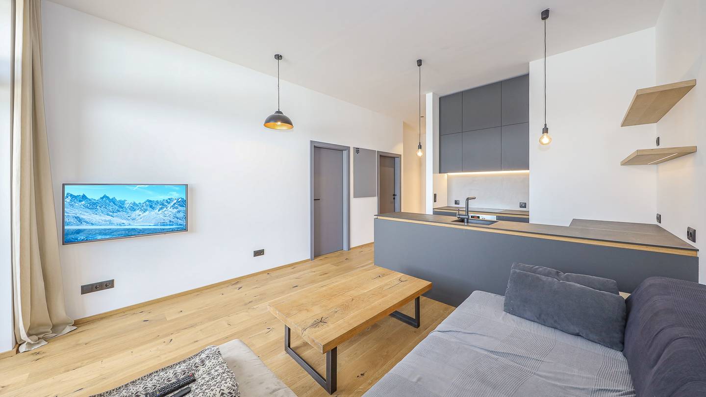 Neuwertige Wohnung mit Kaiserblick in ruhiger Lage