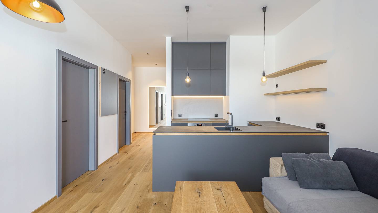Neuwertige Wohnung mit Kaiserblick in ruhiger Lage