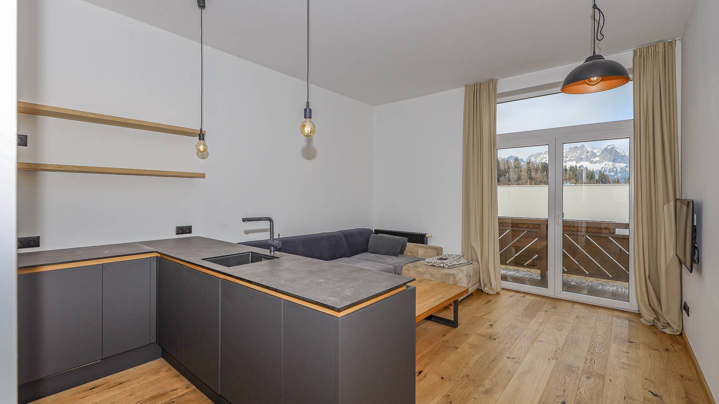 Neuwertige Wohnung mit Kaiserblick in ruhiger Lage