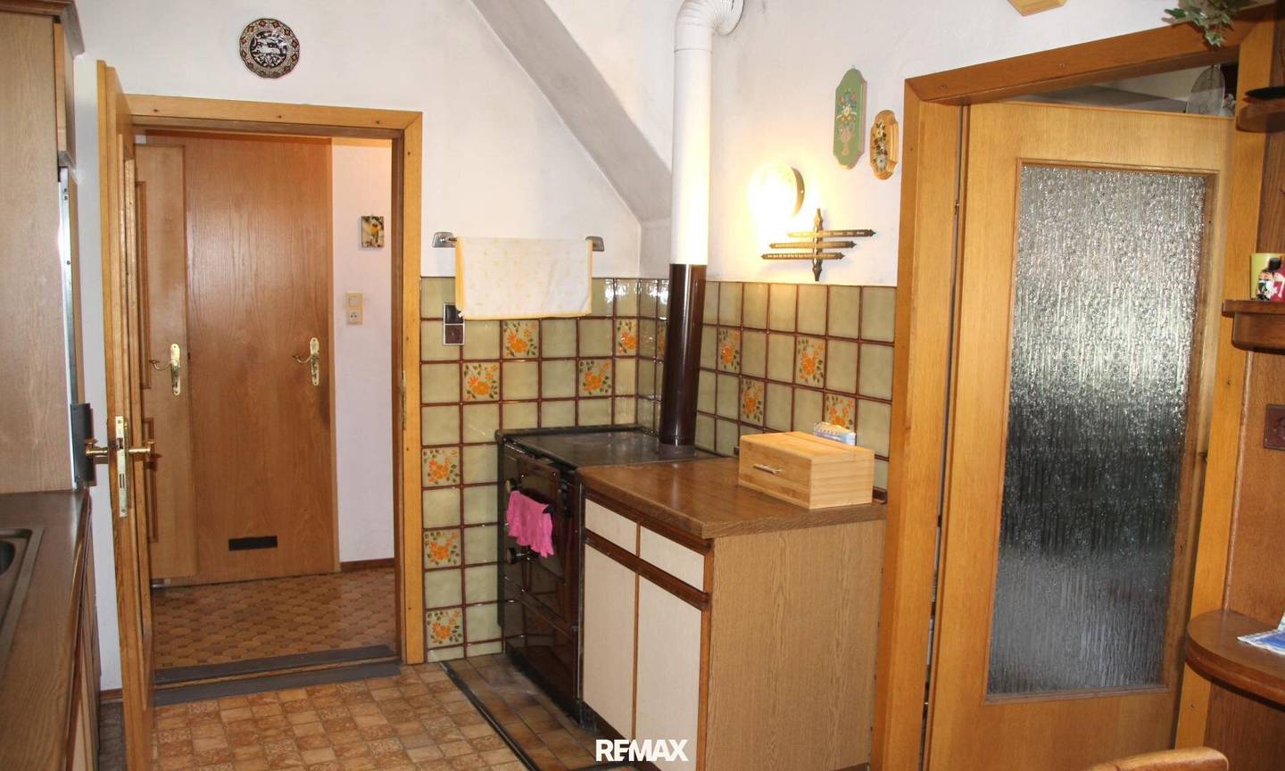 Mehrfamilienhaus mit bis zu 3 Wohneinheiten & Keller – zentral in Schönbach im Waldviertel