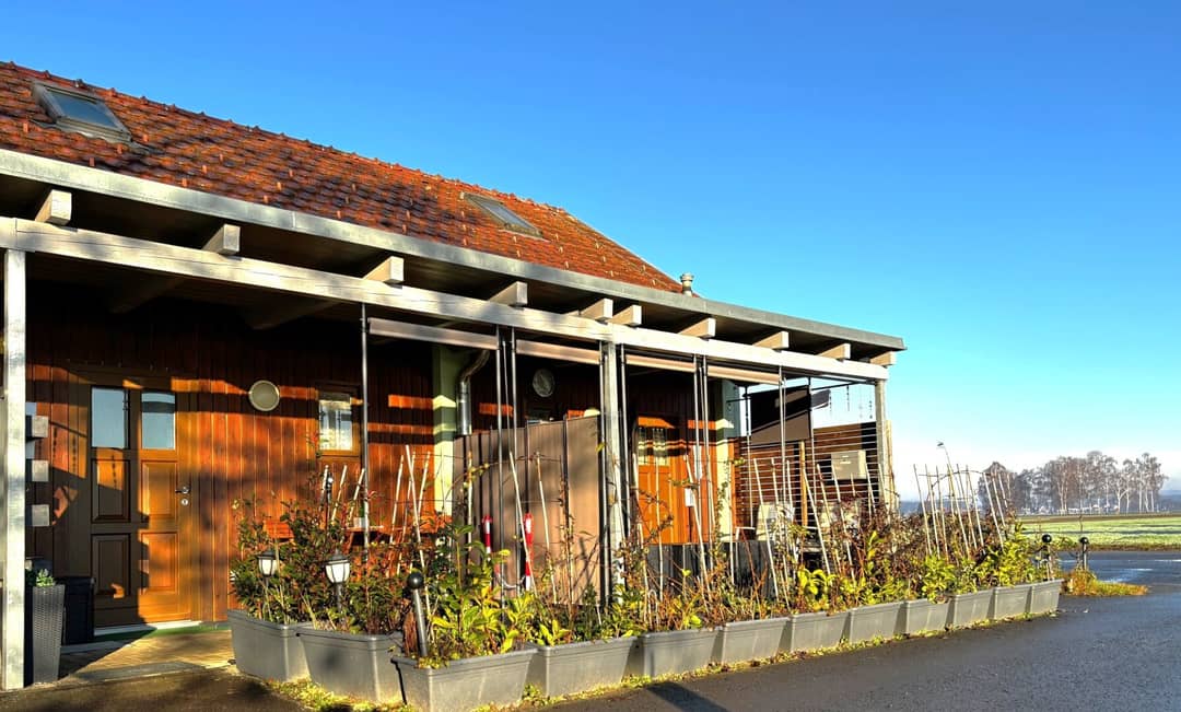 Wohnung Galerie mit Terrasse und Parkplatz
