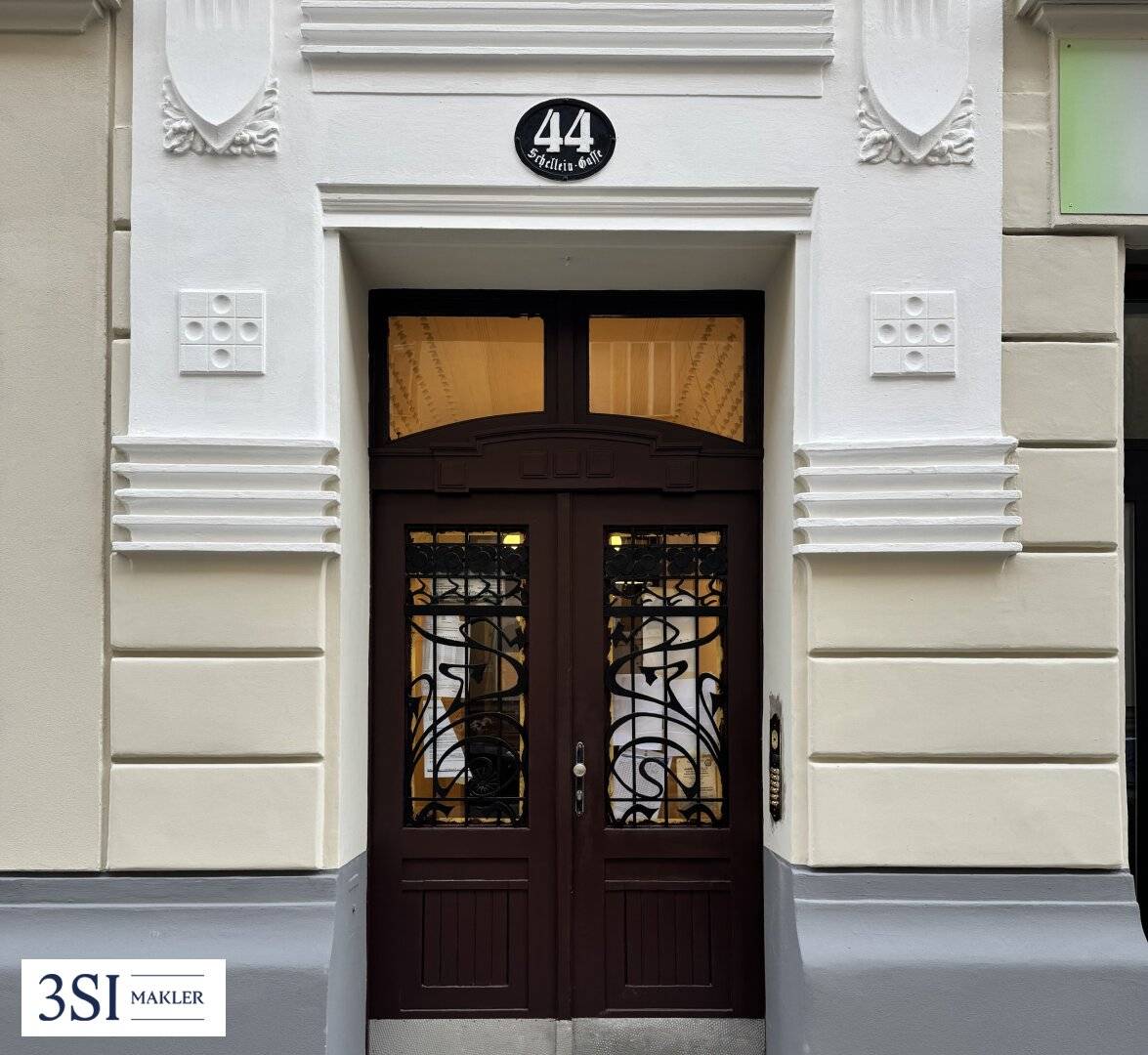 Investment tip! Attractive leased commercial property near Wiedner Hauptstraße with top transport connections