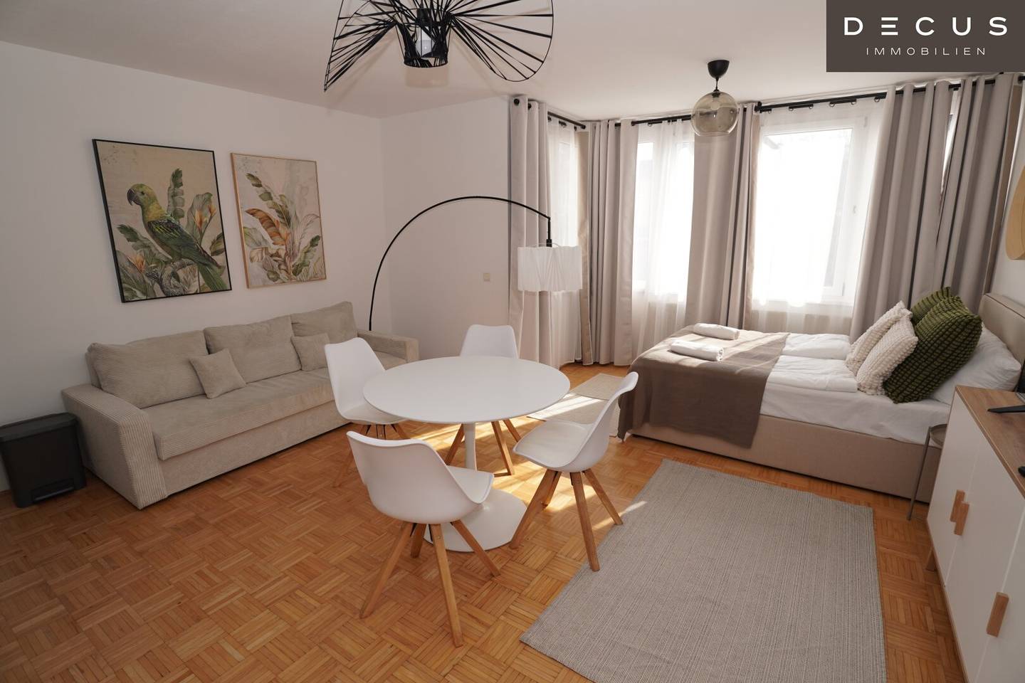 Bright apartment with garden near hospital
