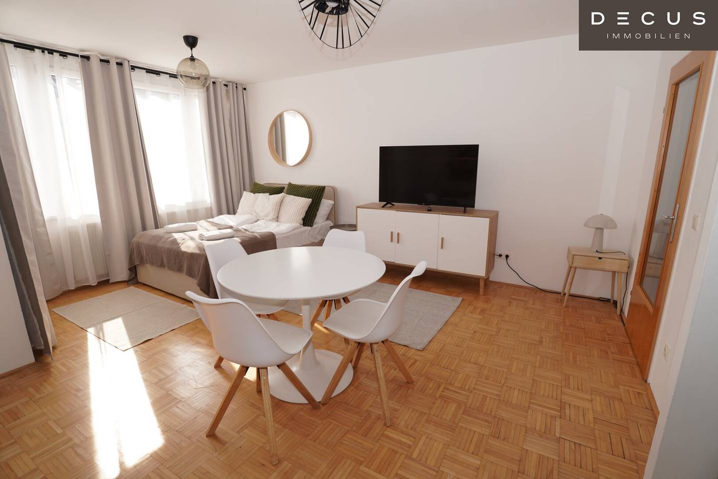 Bright apartment with garden near hospital