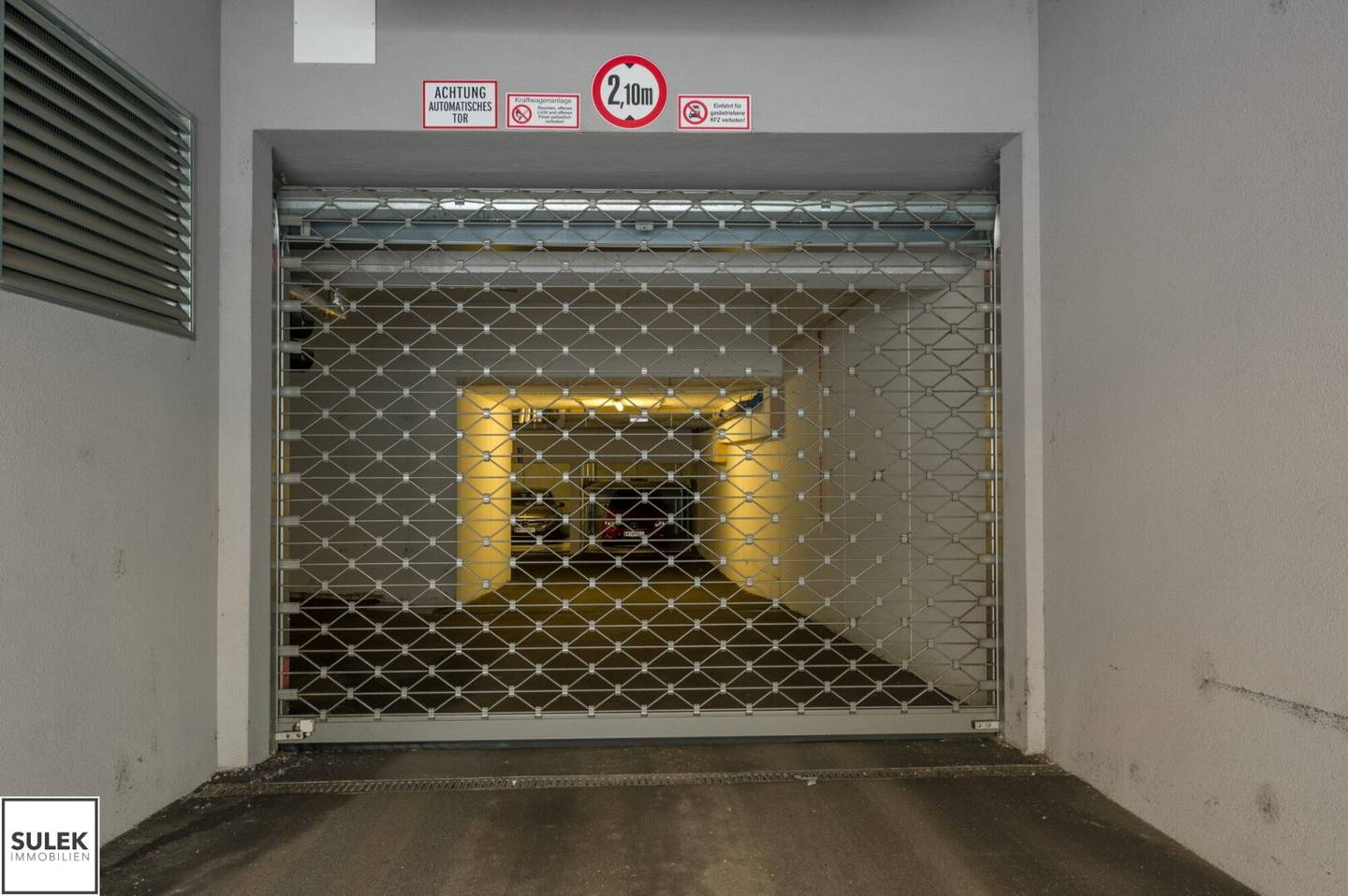 Immediately available car parking spaces at Gentzgasse 53