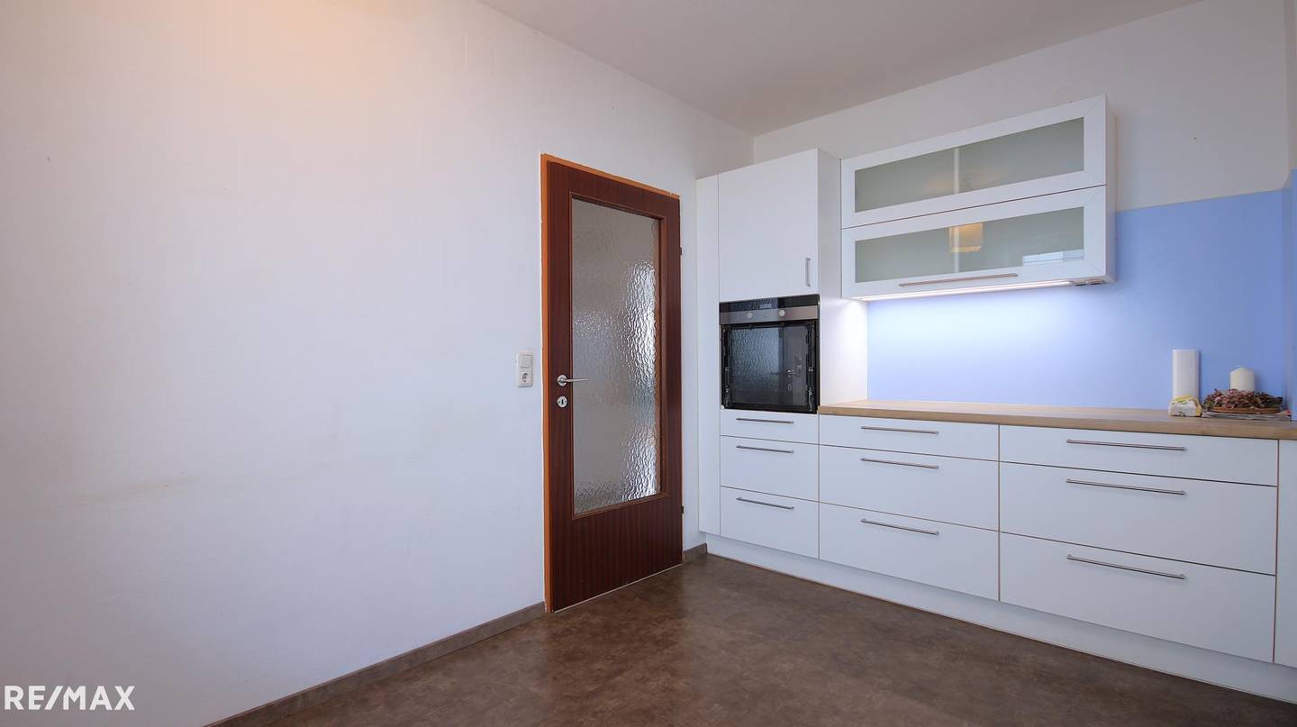 Zwei-Zimmer-Wohnung mit Loggia nahe TU und St. Peter Schulzentrum