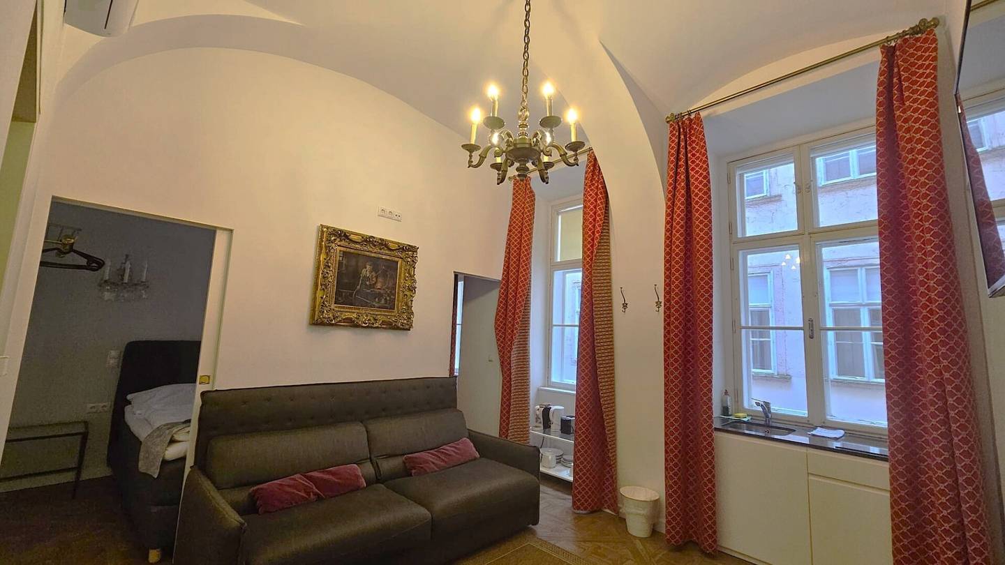 Vollmöbliertes Apartment am Judenplatz – sofort verfügbar