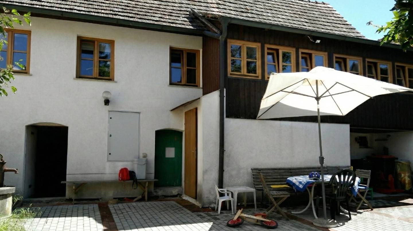 Holiday house in Bogenneusiedl with garden and wine cellar VB