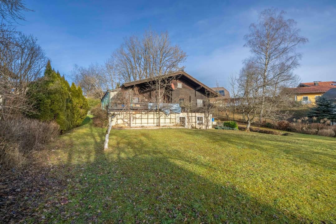 EFH in Hof bei Salzburg mit großzügigem Grundstück und Waldblick
