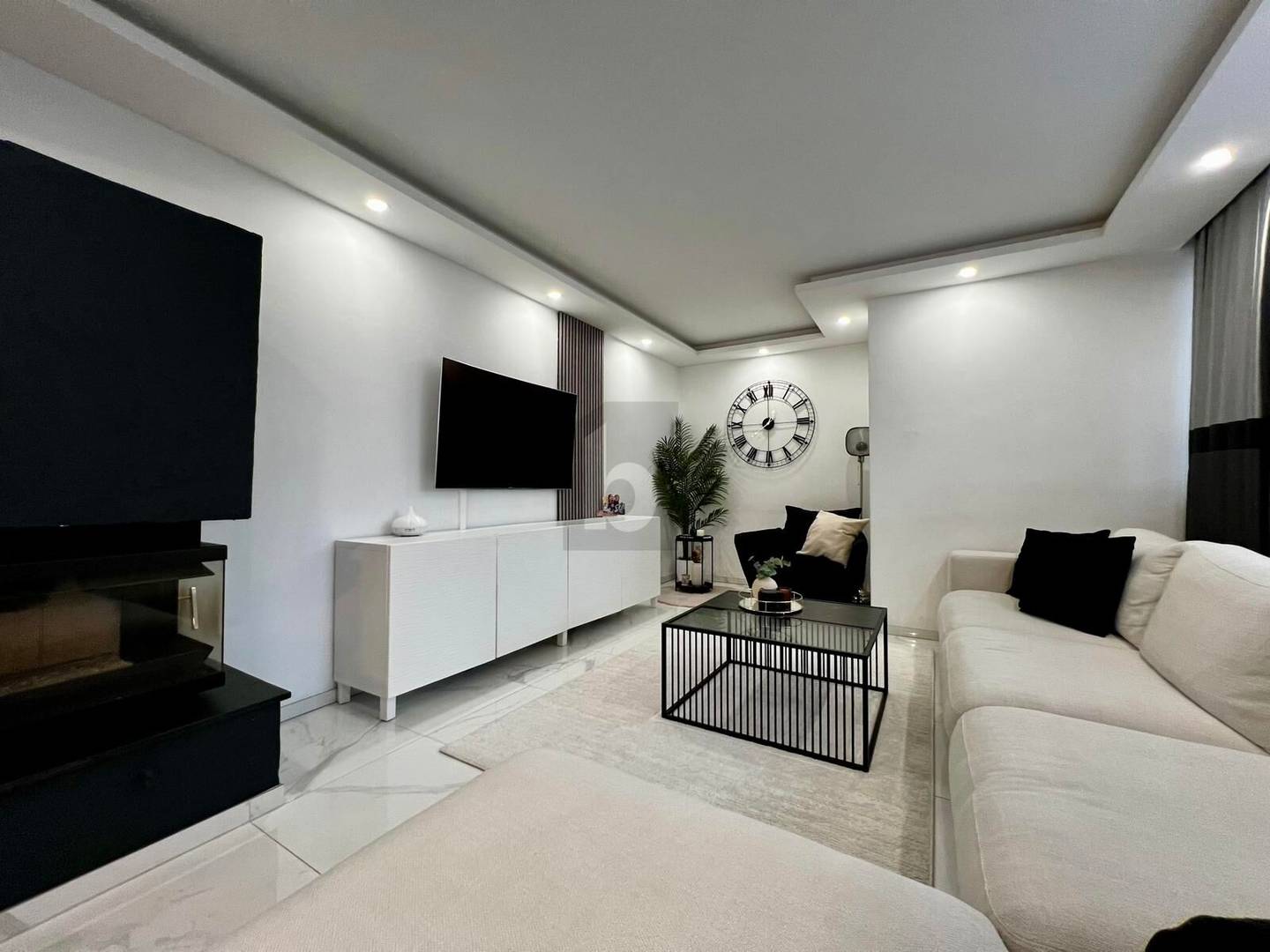 Neu saniert zentral gelegen familienwohnung mit Terrasse