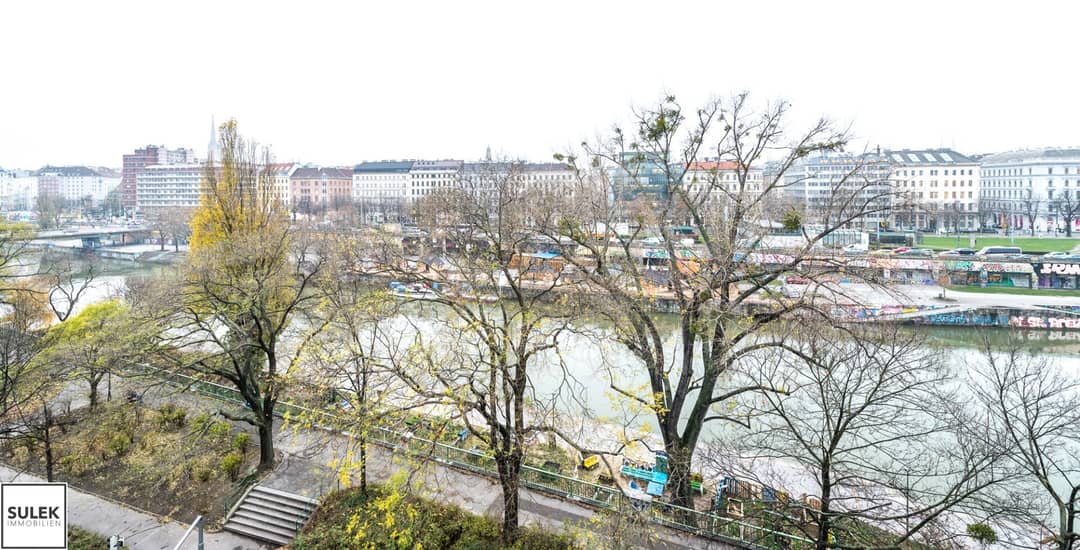 Dachgeschosswohnung saniert mit Einbauküche