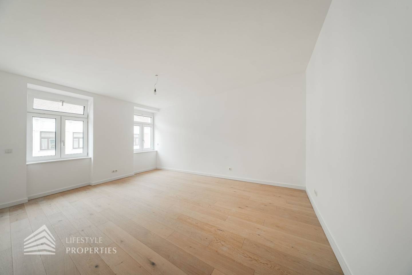 First occupancy apartment with balcony near Aumannplatz