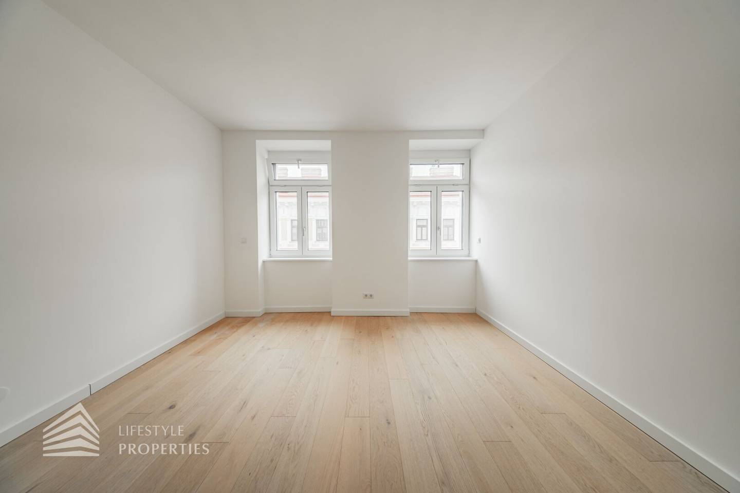 First occupancy apartment with balcony near Aumannplatz