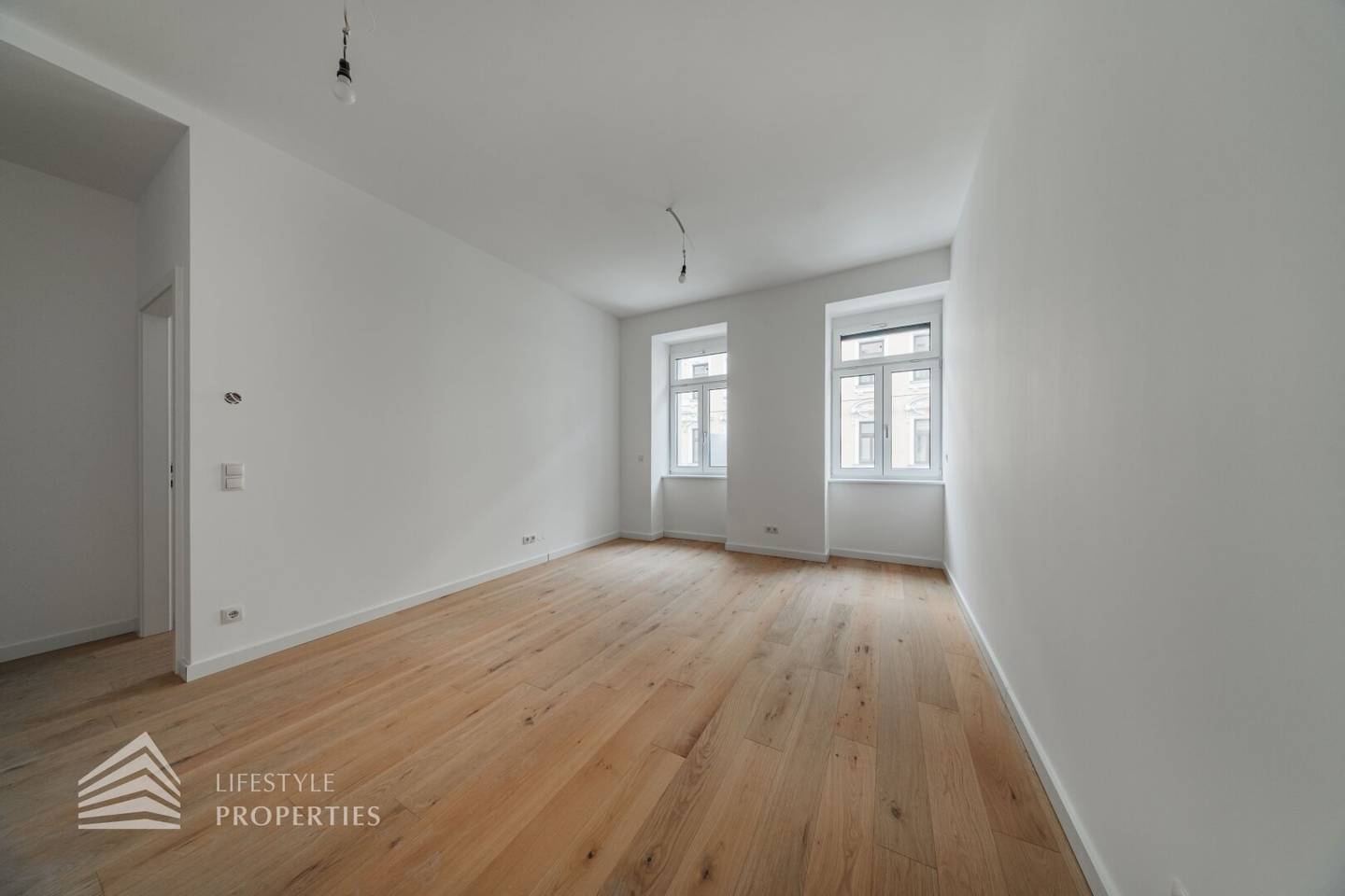 Brand new apartment with balcony near Aumannplatz