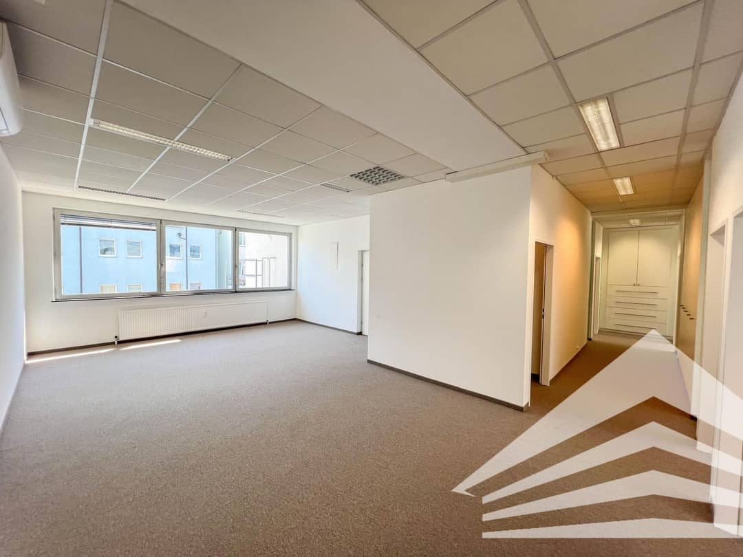 Bürofläche in Linz-Stadtzentrum: Klimaanlage und Parkplätze.