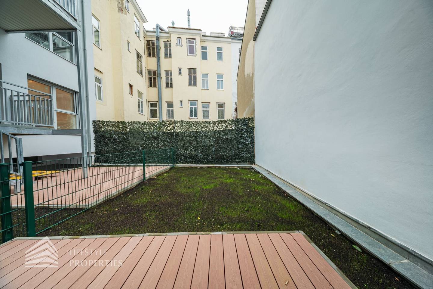 Bright first occupancy apartment Kutschkermarkt