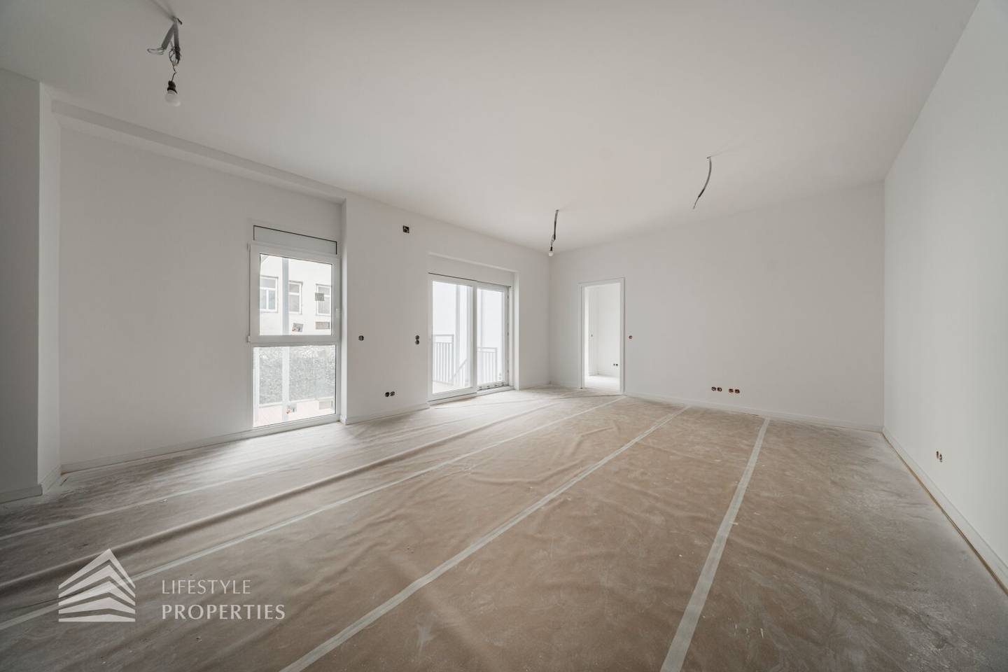 Bright first occupancy apartment Kutschkermarkt