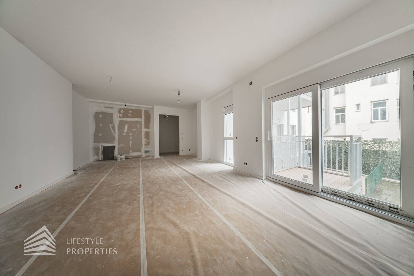 Bright first occupancy apartment Kutschkermarkt